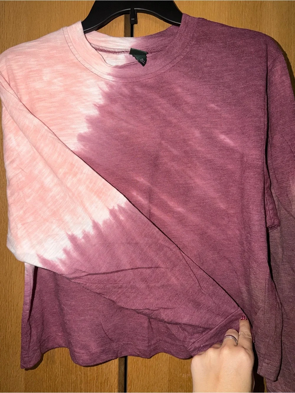 Wild Fable Pink & Plum Diagonal Tie-Dye Long Sleeve Crop Sweatshirt - Picture 3 of 3